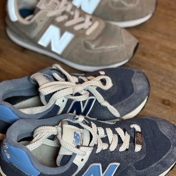 👟 👟  👟👟Two-Pack: New Balance 574 Classic Sneakers - Unisex Lot (Size 23 cm) - Picture 2 of 10